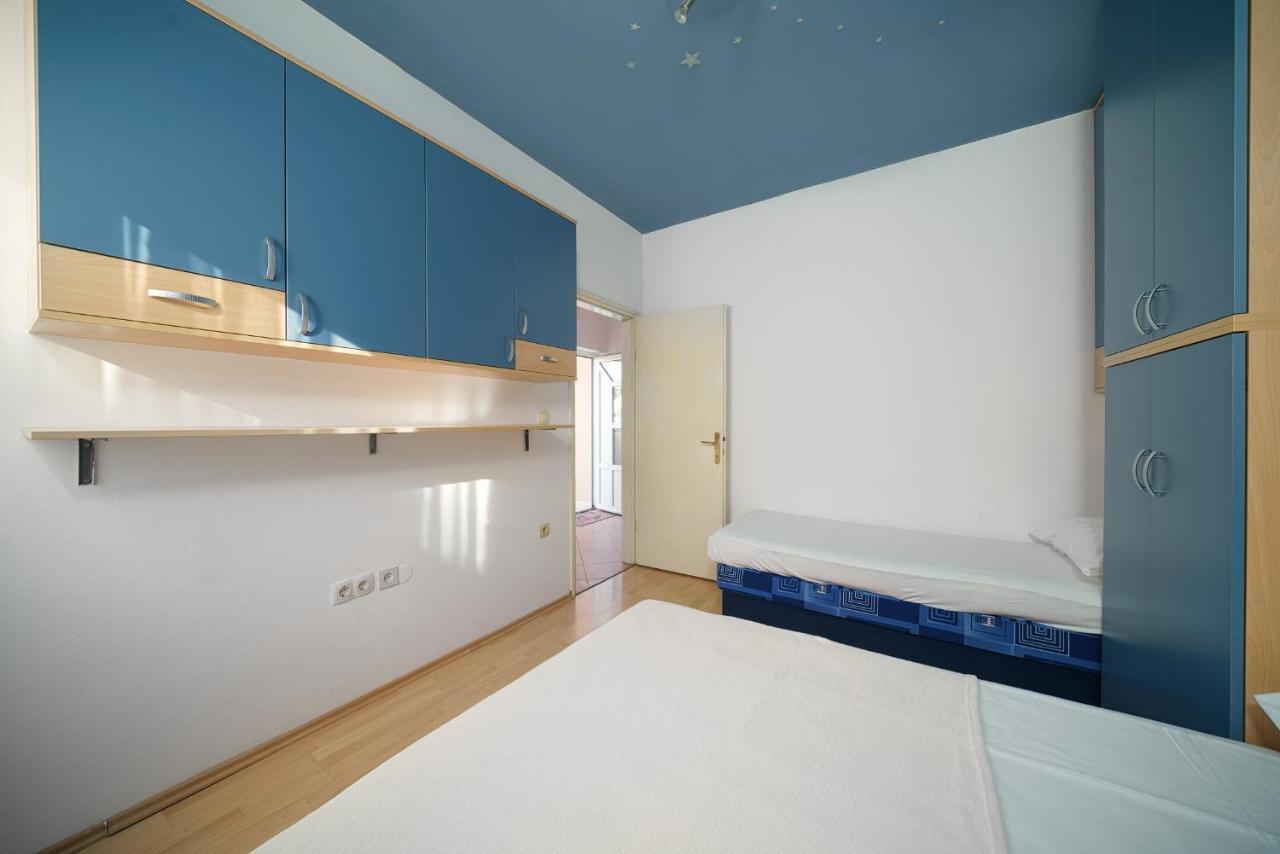 Apartmani Nedoklan Srima Luaran gambar